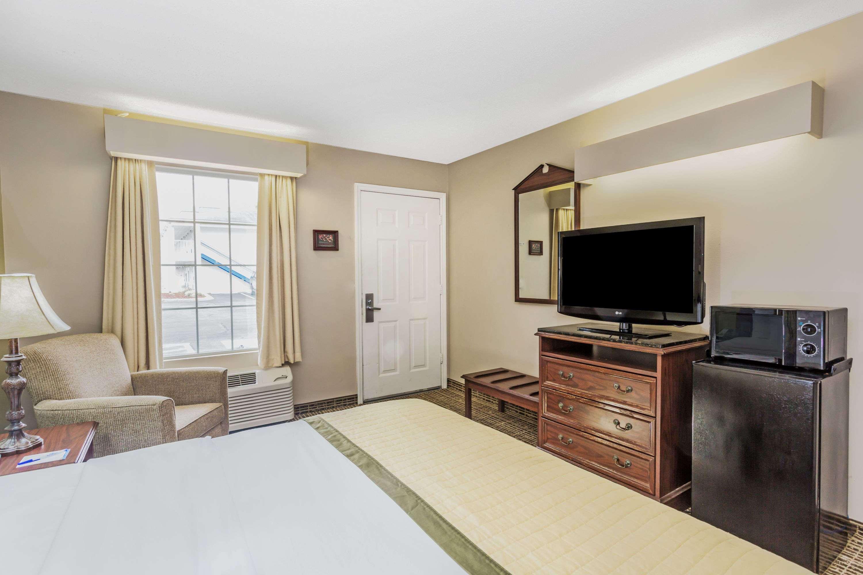 Baymont By Wyndham Valdosta At Valdosta Mall Zewnętrze zdjęcie